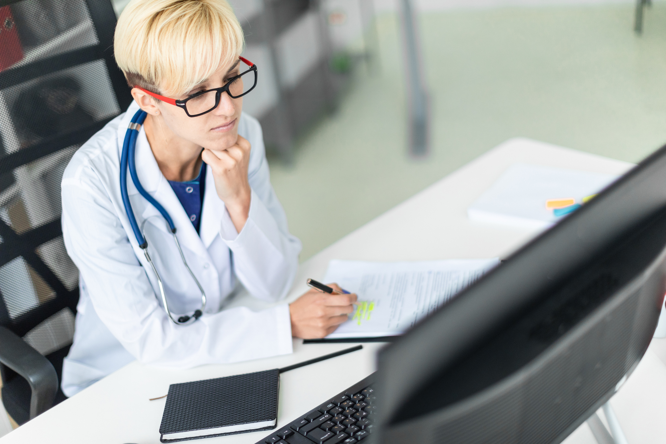 MedArena: Comparing LLMs for Medicine in the Wild MedArena: Comparing LLMs for Medicine in the Wild